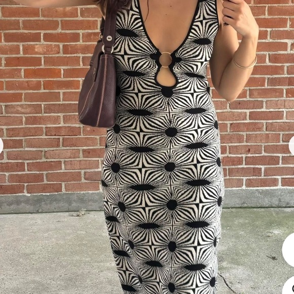 House Of Harlow sweater dress size medium - Picture 6 of 9